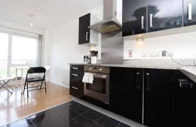 Room in a 4 Bedroom Apartment, John Harrison Way, London, SE10 (Flat 2) - London, England, United Kingdom - Kitchen