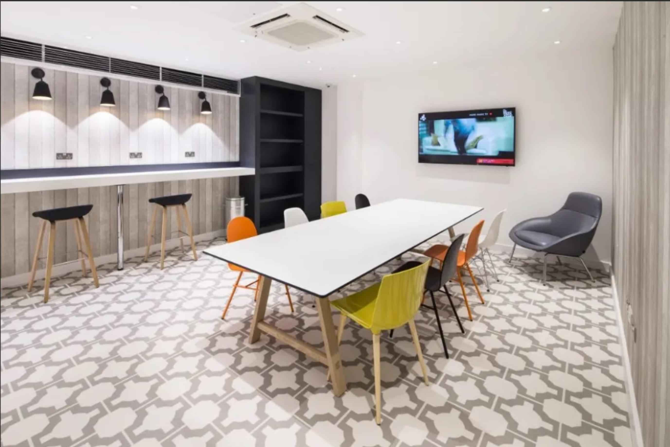 1 Bedroom Apartment, Empire Way, Wembley HA9 0RG - London, England, United Kingdom - Common Area