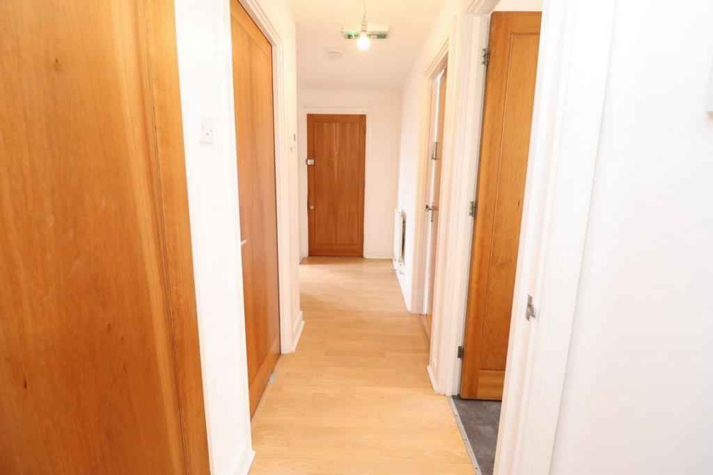 Room in a 3 Bedroom Apartment, Mile End Road, London E1 4AQ - London, England, United Kingdom - Room
