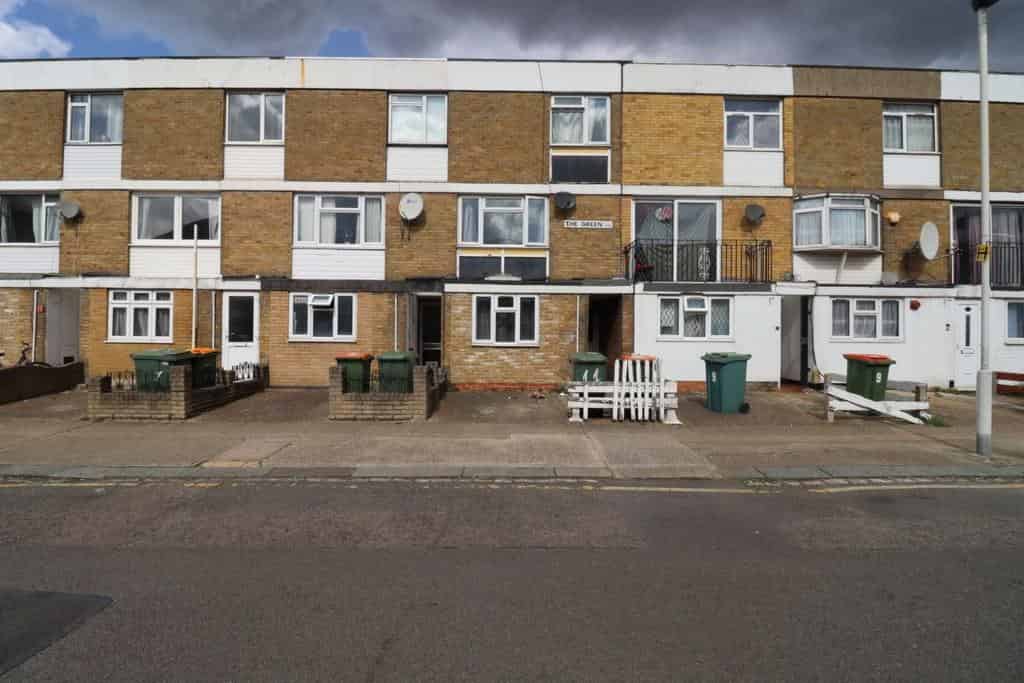Room in a 5 Bedroom Apartment, Leytonstone Rd, London E15 1SA - London, England, United Kingdom - Exterior