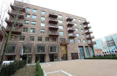 Room in a 4 Bedroom Apartment, University Way, London E16 2RD (Flat 1) - London, England, United Kingdom - Exterior