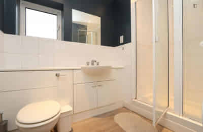3 Bedroom 1 Bathroom - Bedroom?w=400&h=260&fit=crop&q=40&auto=format&trim=auto
