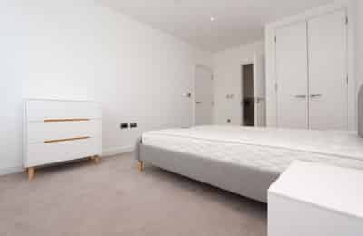 Room in a 4 Bedroom Apartment, Surrey Quays Rd, London SE16 7TE - London, England, United Kingdom - 4 Bedroom 4 Bedroom - Bedroom