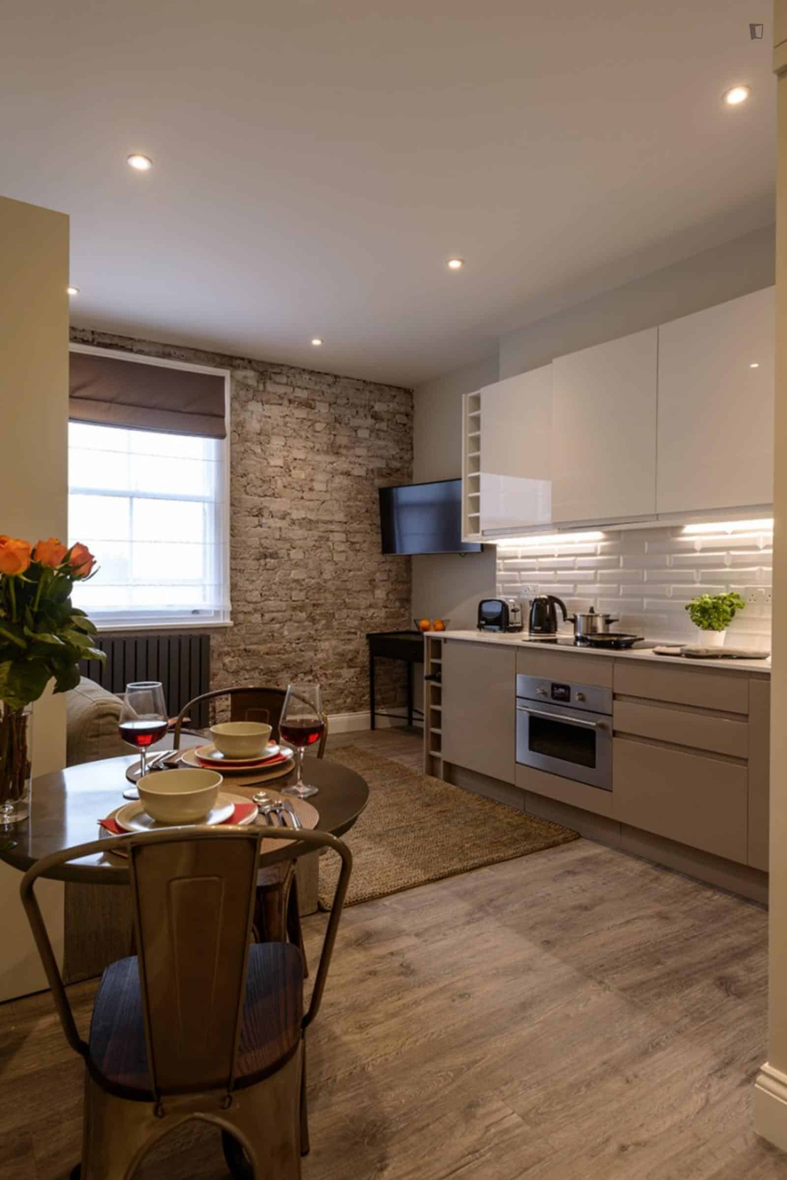 Studio Room, Cotleigh Rd, London NW6 2NL (Studio 3) - London, England, United Kingdom - Studio - Kitchen