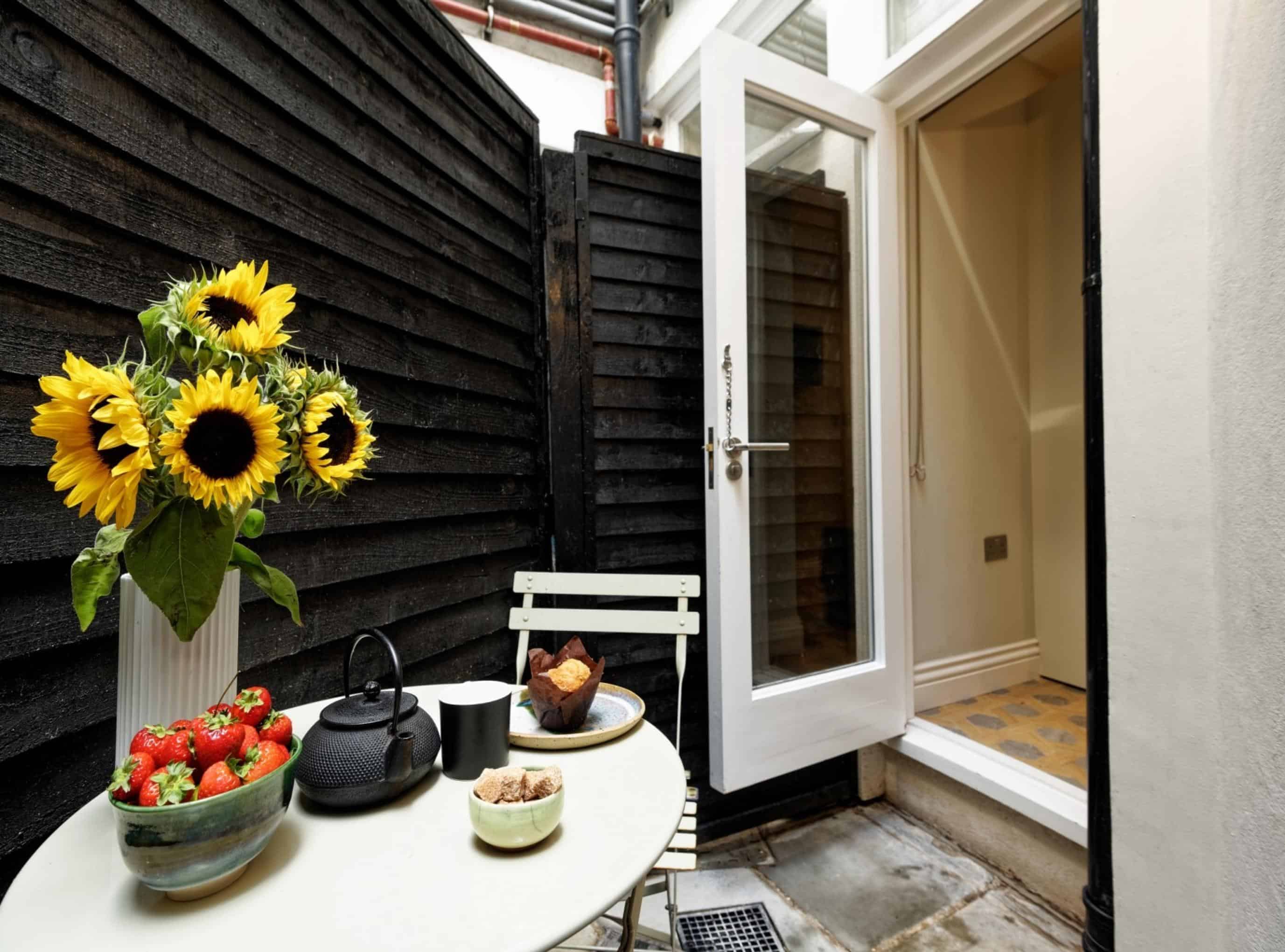 Studio Room, Nottingham Pl, London W1U 5LR (Studio 12) - London, England, United Kingdom - Amenities