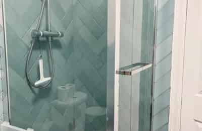 Very Charming Double Bedroom In Plaistow, London - London, England, United Kingdom - 5 Bedroom 2 Bathroom Apartment - Bathroom