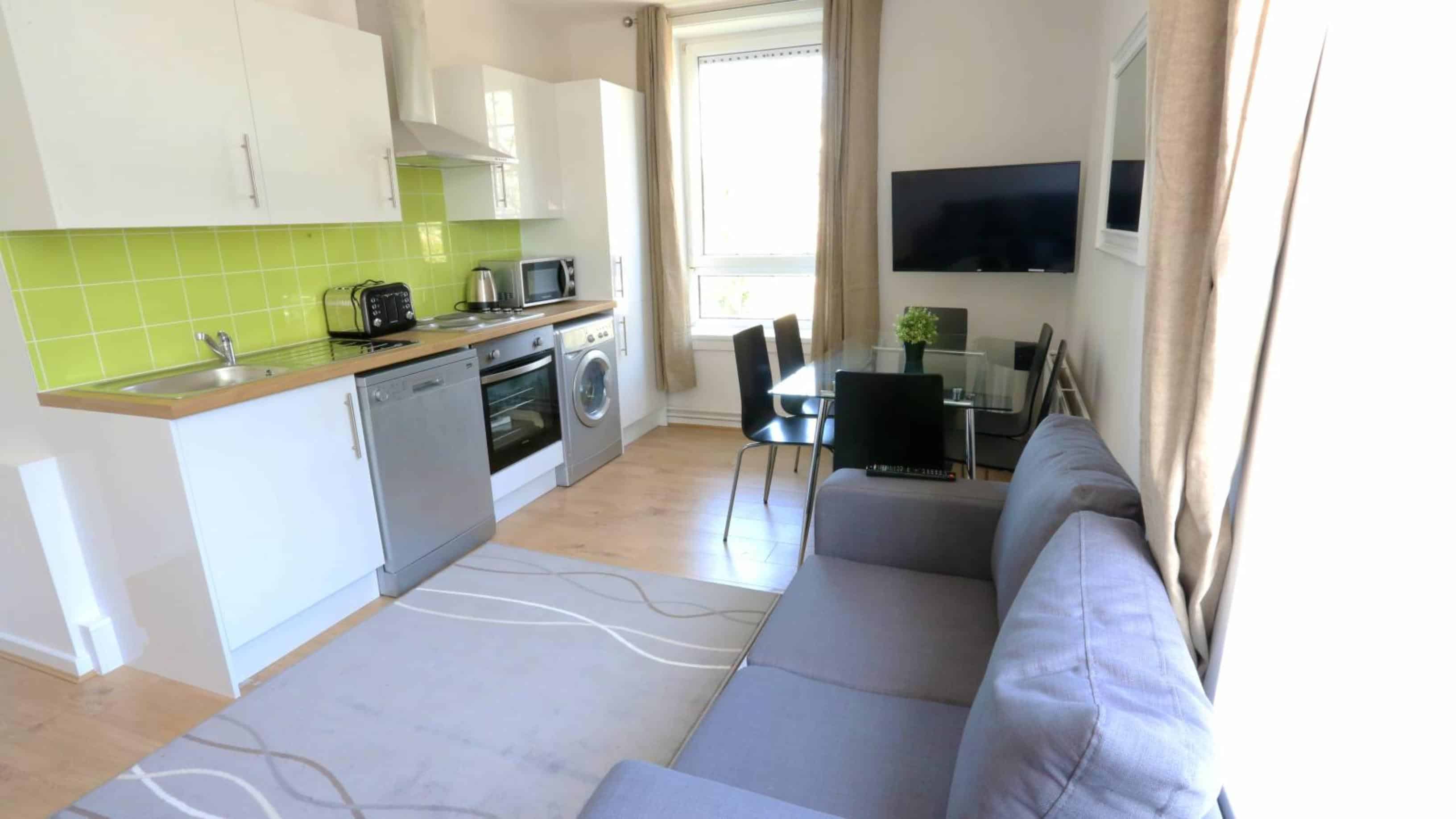Welcoming Double Bedroom In Bromley By Bow, London - London, England, United Kingdom - Amenities
