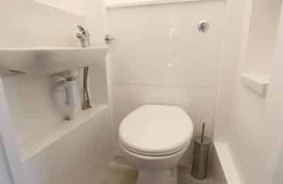 Amenities?w=400&h=260&fit=crop&q=40&auto=format&trim=auto