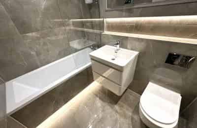 Ensuite Room - 2 - Amenities?w=400&h=260&fit=crop&q=40&auto=format&trim=auto