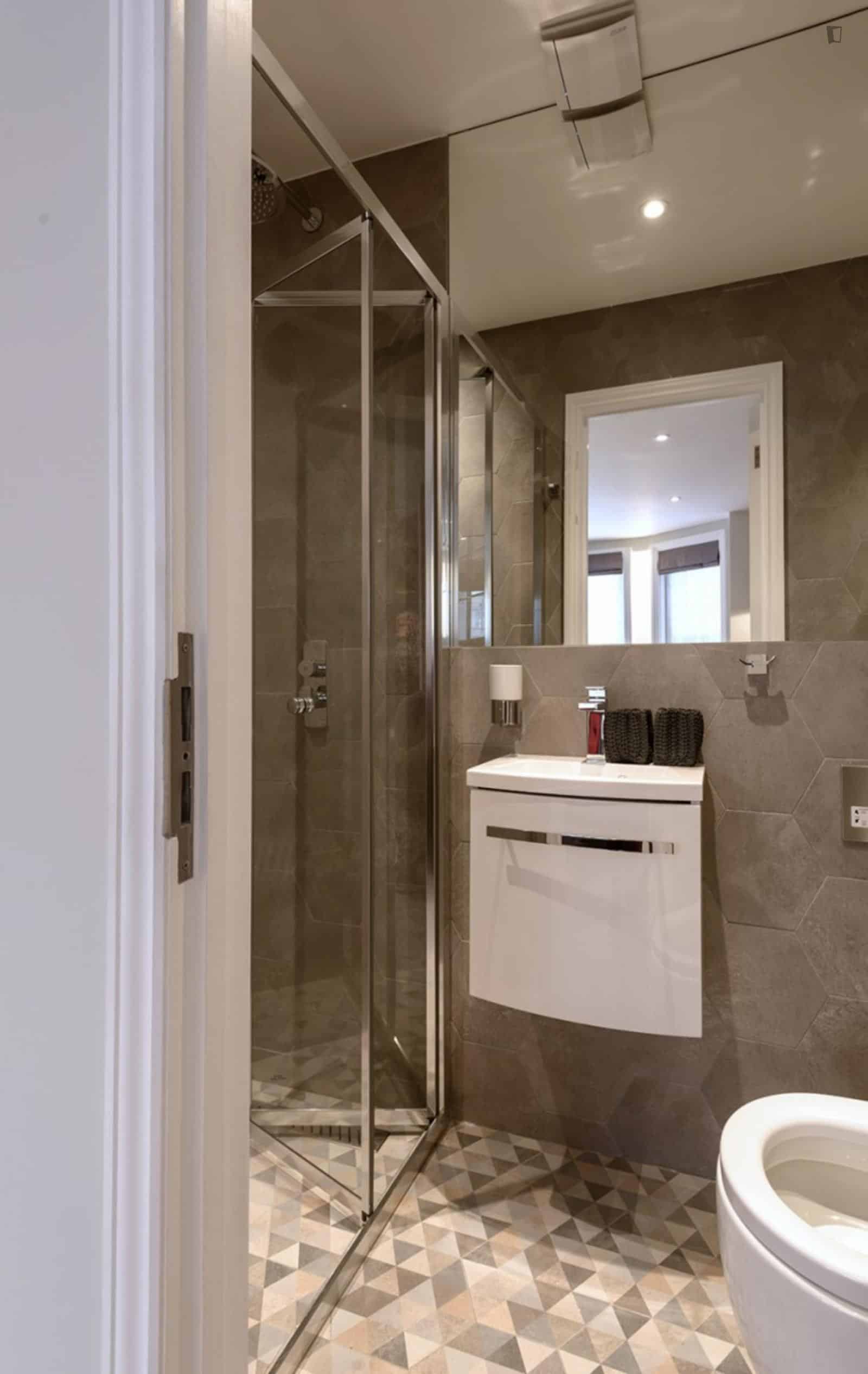 Studio - Kitchen?w=400&h=260&fit=crop&q=40&auto=format&trim=auto