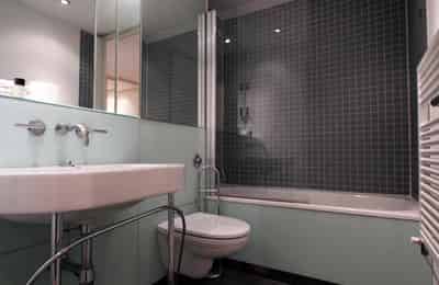 1 Bedroom Apartment, Saffron Hill, London EC1N 8QX - London, England, United Kingdom - 1 Bedroom Apartment - Bathroom