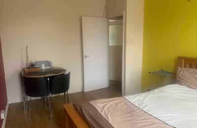 1 Bedroom Apartment, Cornwall Sq, London SE11 4JN - London, England, United Kingdom - 1 Bedroom Apartment - Bedroom