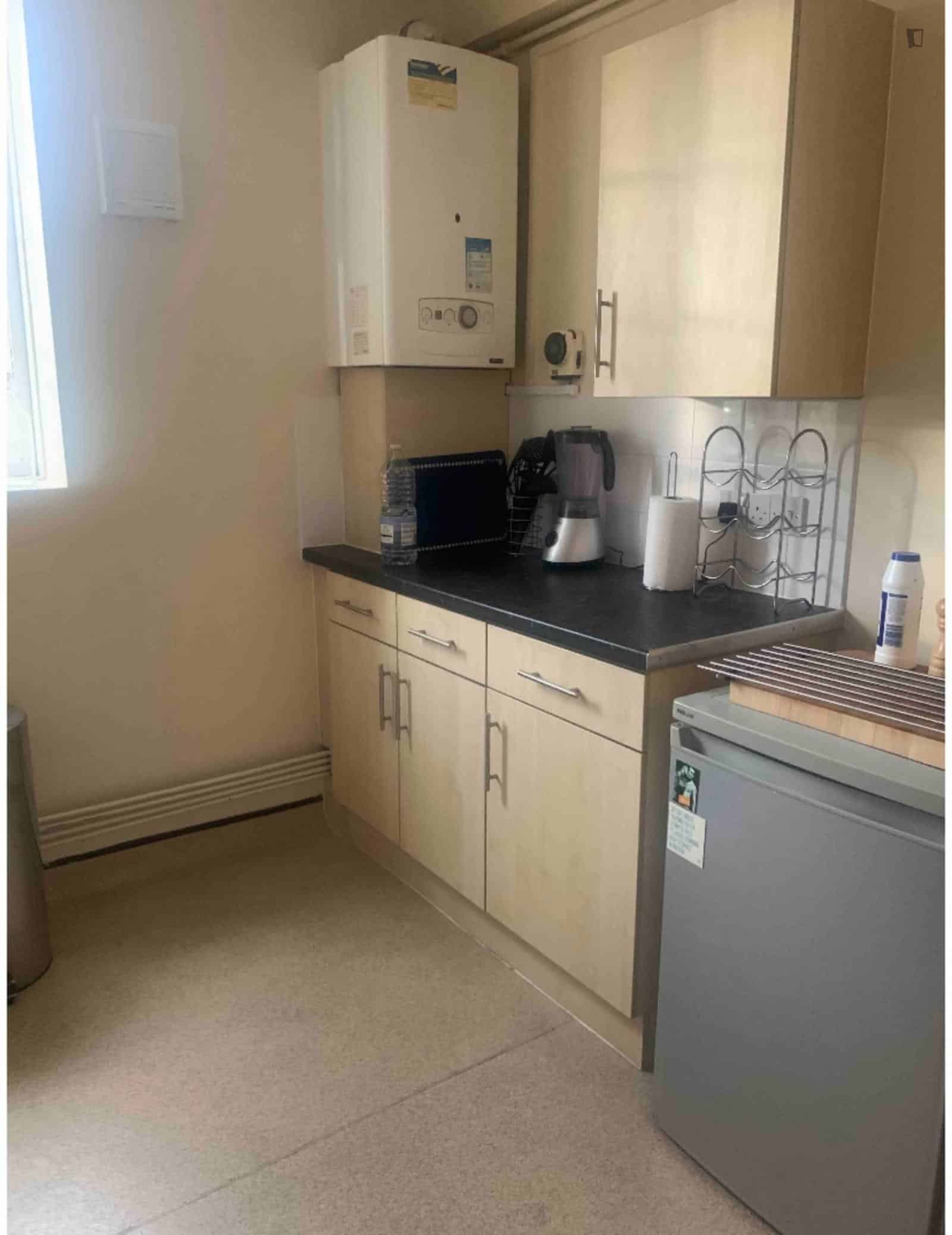 1 Bedroom Apartment - Bedroom?w=400&h=260&fit=crop&q=40&auto=format&trim=auto