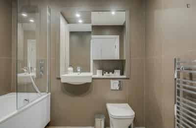 1 Bedroom Apartment, Lampton Rd, Hounslow TW6 2GD - London, England, United Kingdom - 1 Bedroom Apartment - Bathroom
