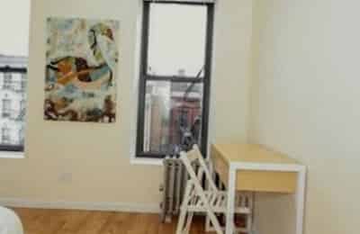 Room in a 2 Bedroom Apartment, Peter St, London W1F 0HS - London, England, United Kingdom - 2 Bed - 1 Bath - Amenities