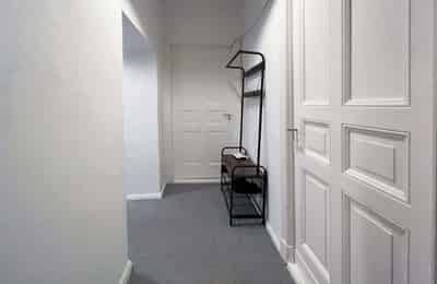 1 Bedroom 1 Bath Apartment - Bedroom?w=400&h=260&fit=crop&q=40&auto=format&trim=auto