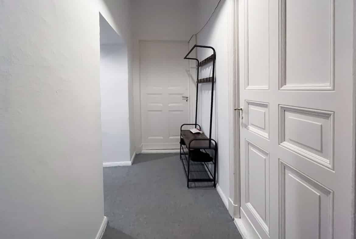 Co-Living (WG) - Bedroom?w=400&h=260&fit=crop&q=40&auto=format&trim=auto