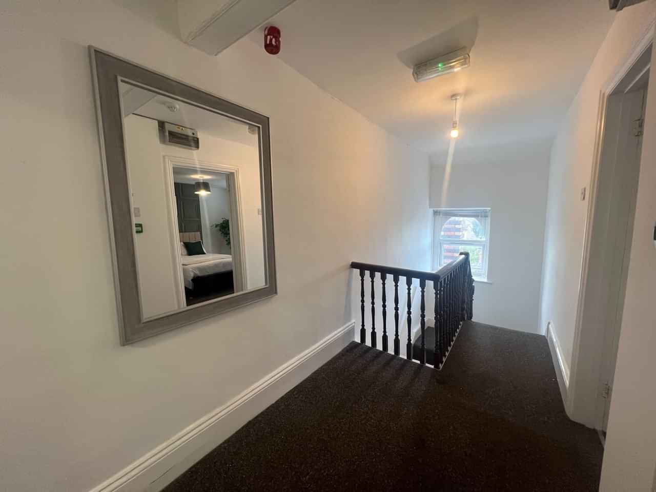 4 Bedroom 2 Bathroom Apartment - Bedroom?w=400&h=260&fit=crop&q=40&auto=format&trim=auto