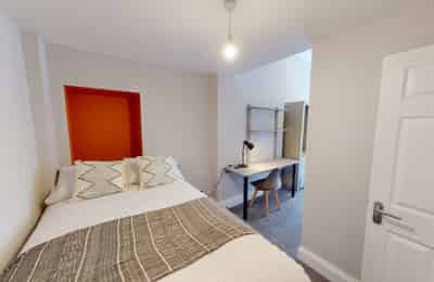 Amenities?w=400&h=260&fit=crop&q=40&auto=format&trim=auto
