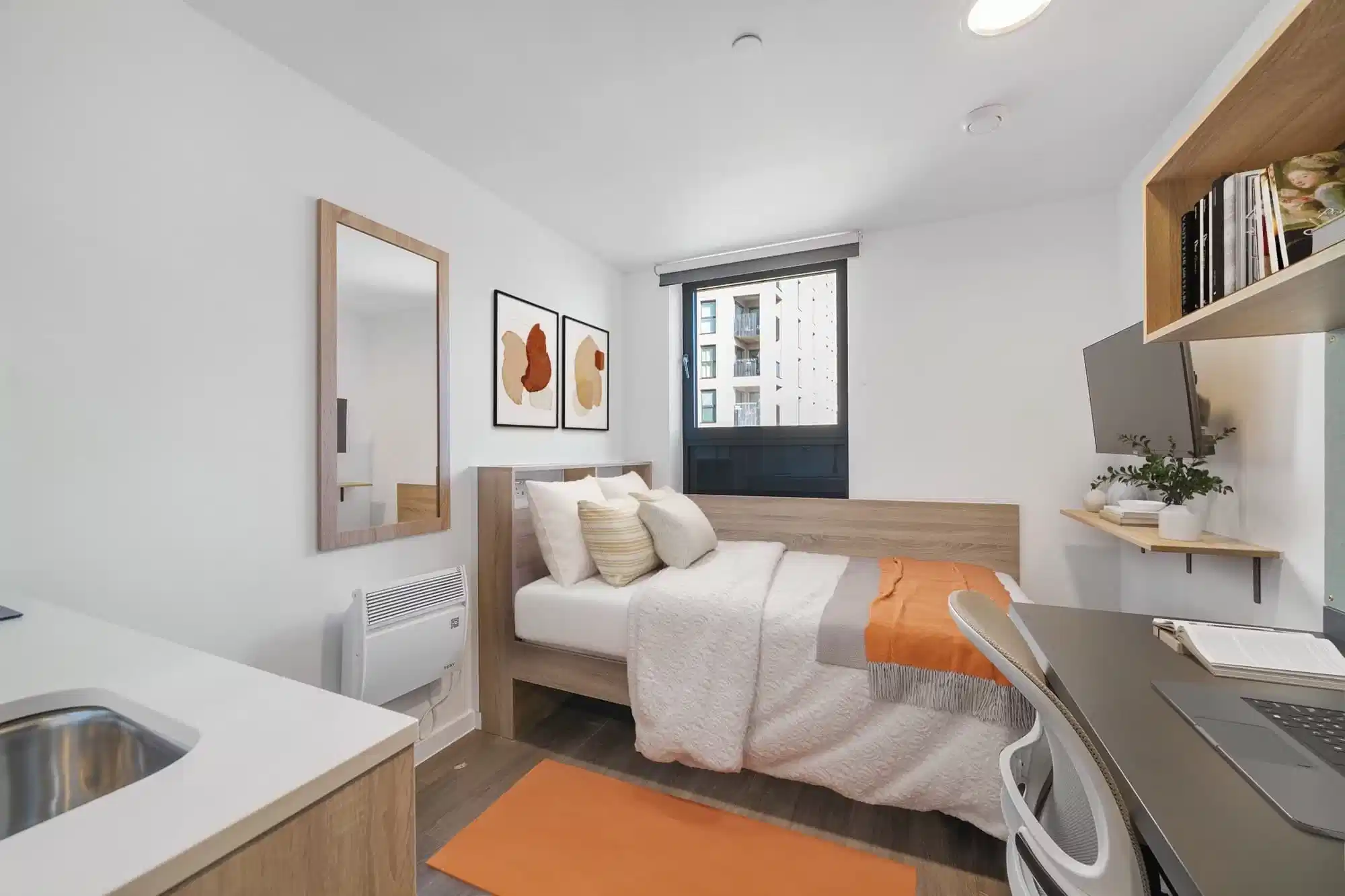 Studio Bronze Penthouse