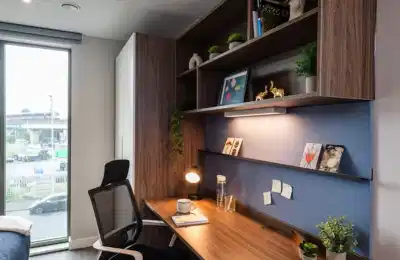 Common Area?w=400&h=260&fit=crop&q=40&auto=format&trim=auto