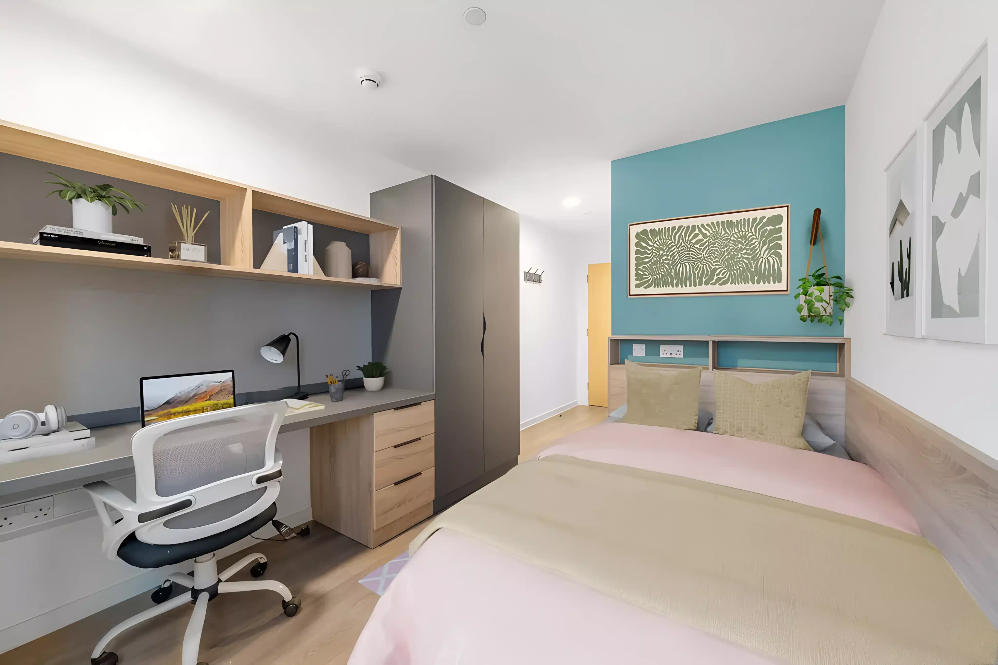 Ensuite Gold Lower Level