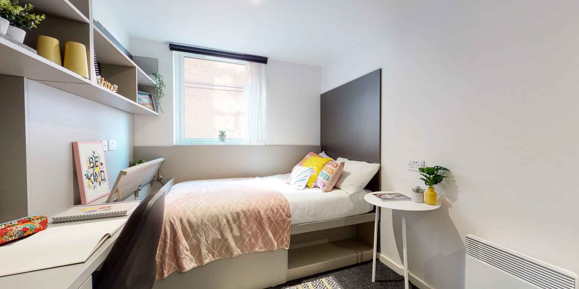 Amenities?w=400&h=260&fit=crop&q=40&auto=format&trim=auto