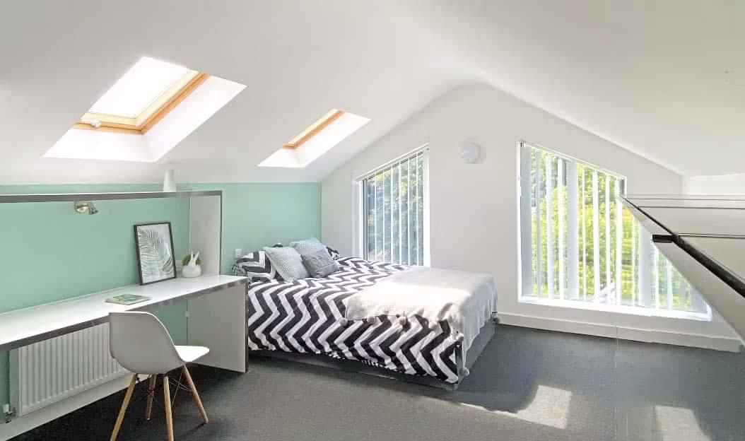 Amenities?w=400&h=260&fit=crop&q=40&auto=format&trim=auto