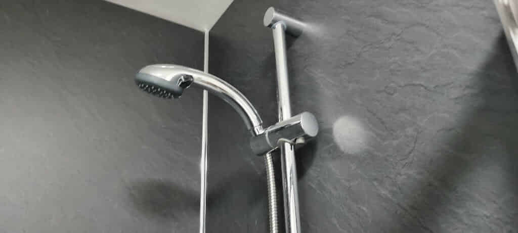 Medium Studio - Kitchen?w=400&h=260&fit=crop&q=40&auto=format&trim=auto