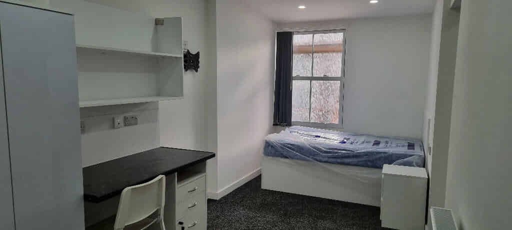 Top Hat Terrace, Leicester - Leicester, England, United Kingdom - 1 Bedroom Apartment - Bedroom