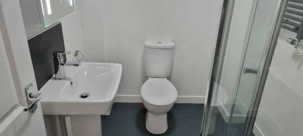 1 Bedroom Apartment - Bedroom?w=400&h=260&fit=crop&q=40&auto=format&trim=auto