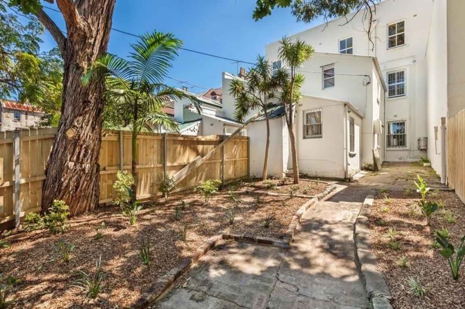 Room in a 11 Bedroom Apartment, 72 City Road, Chippendale, Sydney - Sydney, New South Wales, Australia - Exterior