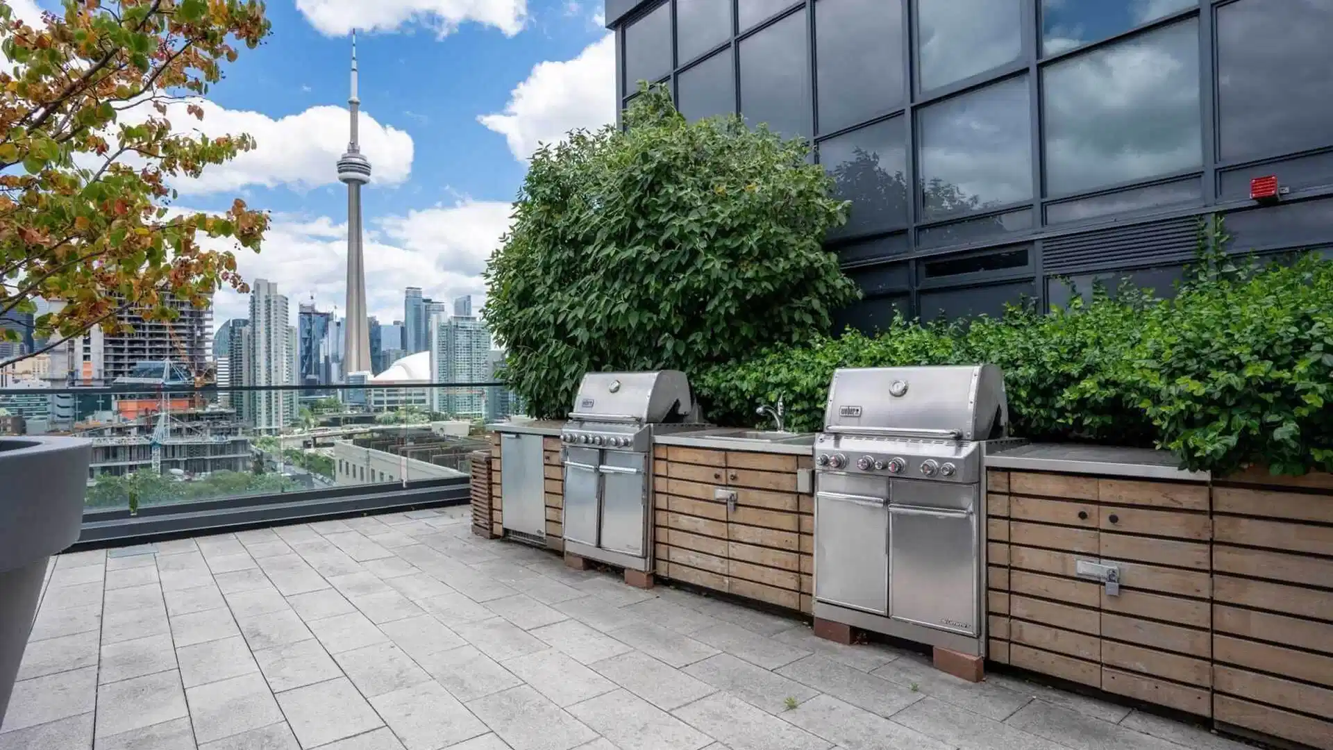 Liwinco Fashion District, Toronto - Toronto, Ontario, Canada - Amenities