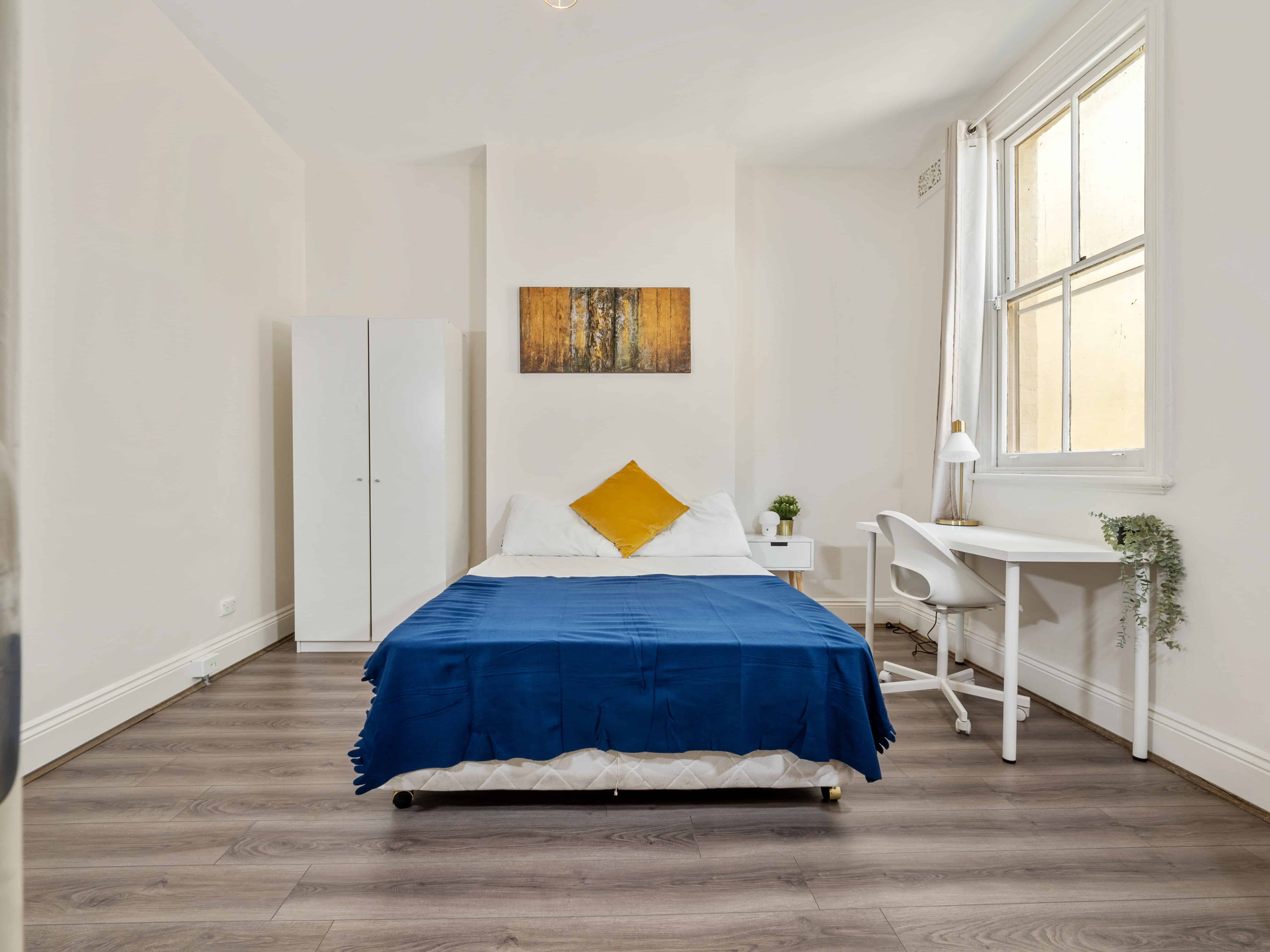 Kitchen?w=400&h=260&fit=crop&q=40&auto=format&trim=auto