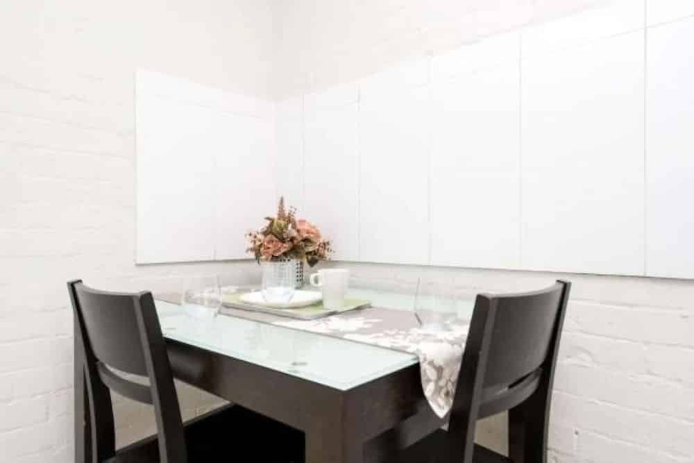 Bathroom?w=400&h=260&fit=crop&q=40&auto=format&trim=auto