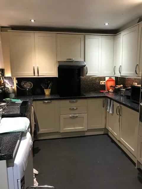 3 Bed - 1 Bath - Bathroom?w=400&h=260&fit=crop&q=40&auto=format&trim=auto