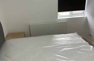 2 Bedroom 2 Bathroom Apartment - Bathroom?w=400&h=260&fit=crop&q=40&auto=format&trim=auto