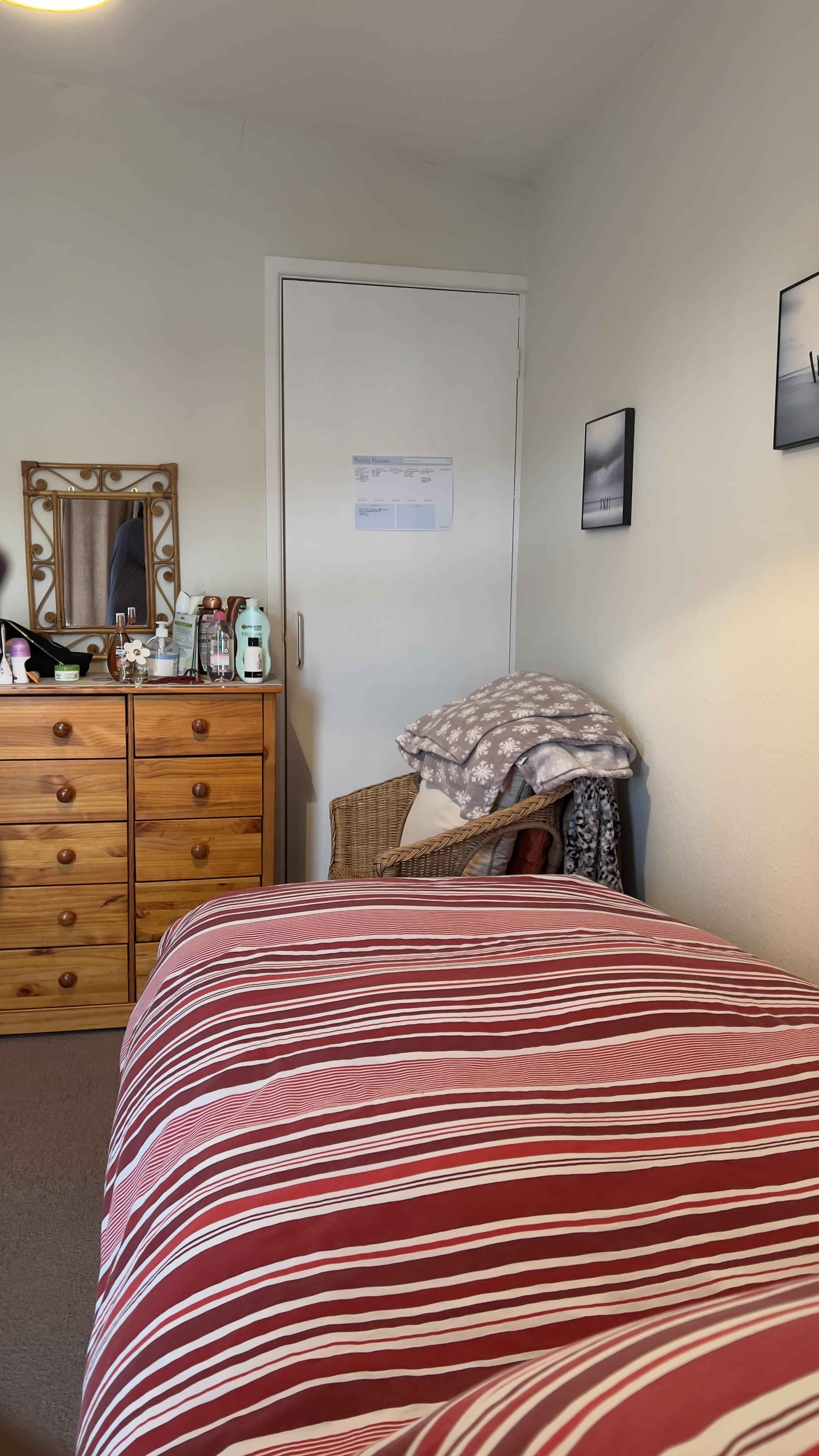 3 Bedroom 1 Bathroom Apartment - Kitchen?w=400&h=260&fit=crop&q=40&auto=format&trim=auto