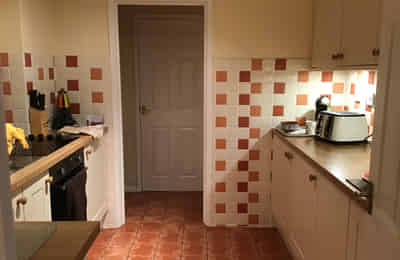 Coates Road EX2, Exeter - Exeter, England, United Kingdom - 3 Bedroom 1 Bathroom Apartment - Kitchen