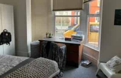 Russell Road, Liverpool - Liverpool, England, United Kingdom - 2 Smaller Bedrooms In 6 Bedroom Apartment - Bedroom