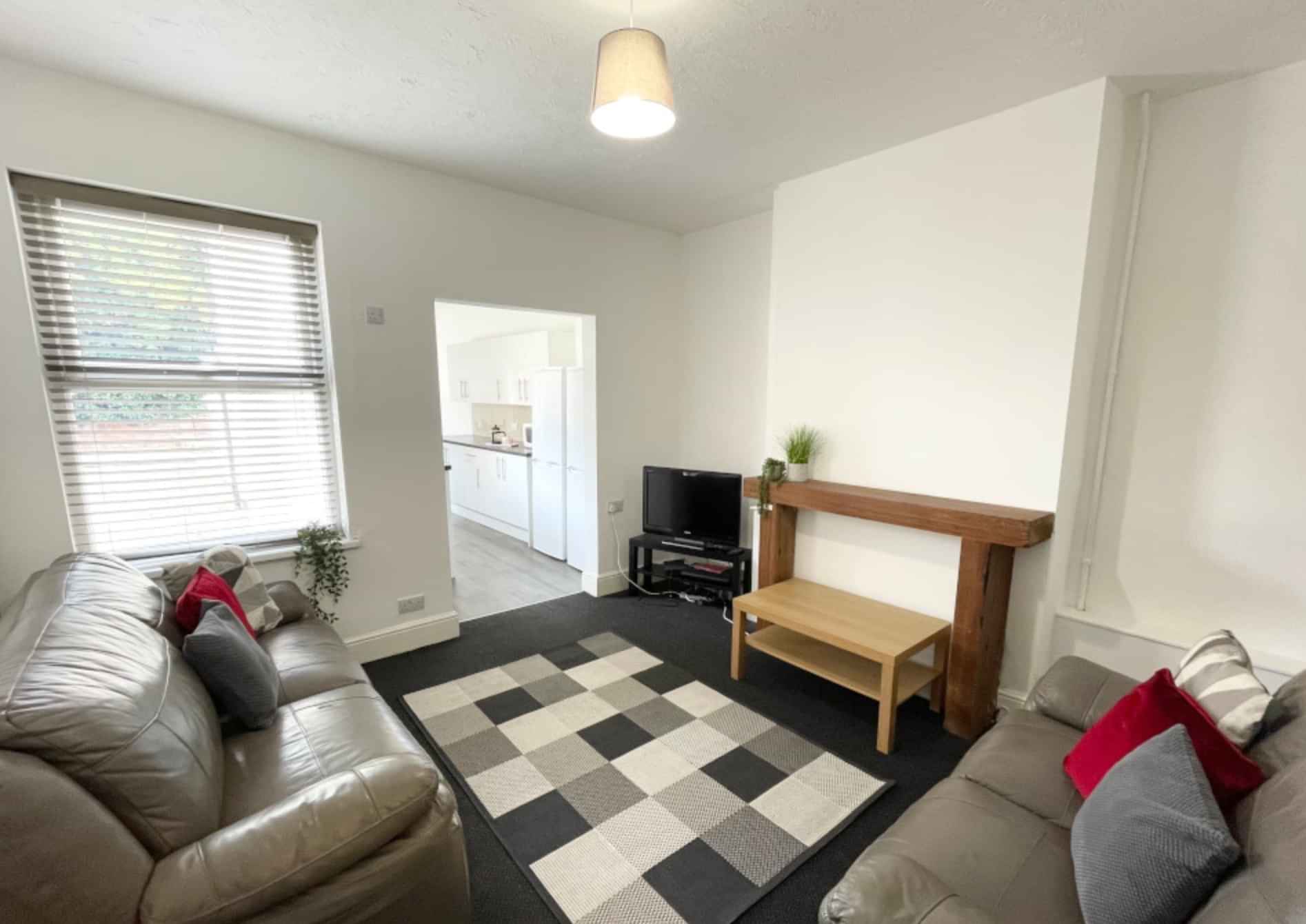 Nelthorpe Street, Lincoln - Lincoln, England, United Kingdom - 6 Bed 2 Bath - Amenities