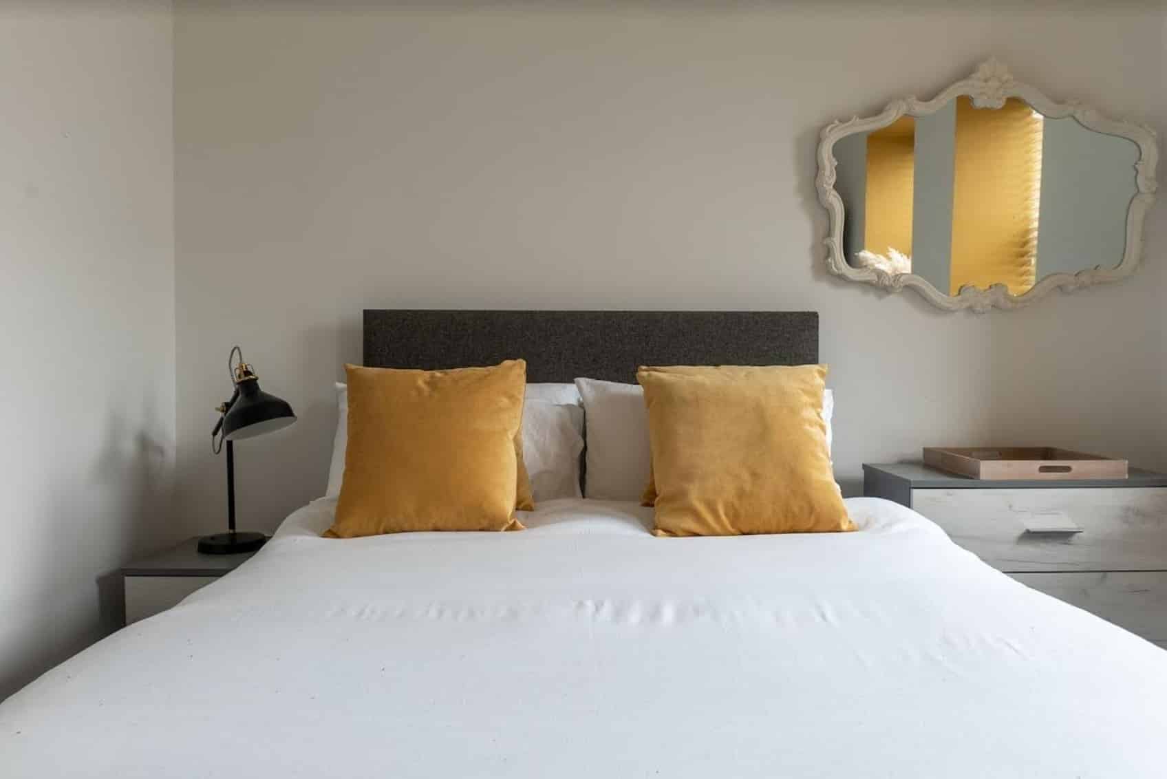 2 Bedroom 2 Bathroom Apartment - Kitchen?w=400&h=260&fit=crop&q=40&auto=format&trim=auto