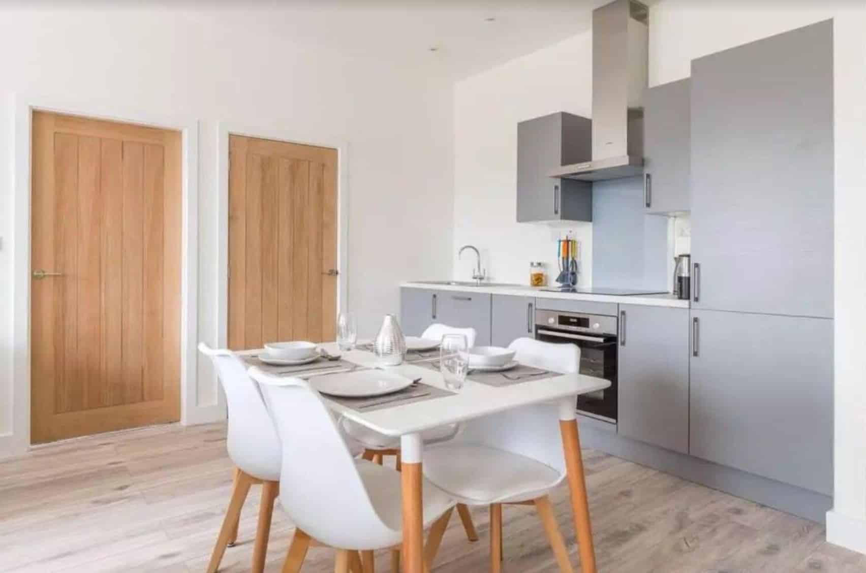 Ash Tree Garth LS9, Leeds - Leeds, England, United Kingdom - 2 Bedroom 2 Bathroom Apartment - Kitchen