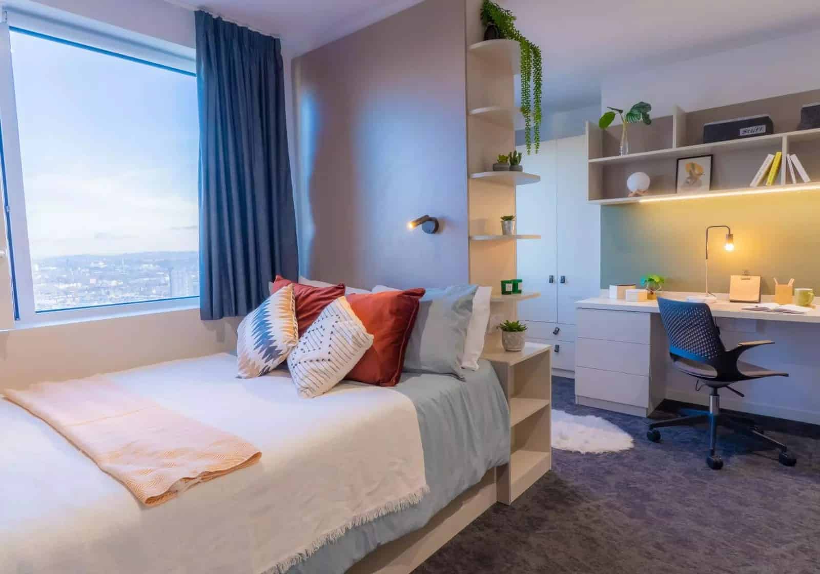 Common Area?w=400&h=260&fit=crop&q=40&auto=format&trim=auto