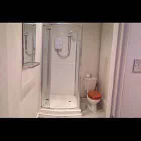 Flat 24 Victoria Building 15 Victoria Street L2, Liverpool - Liverpool, England, United Kingdom - 3 Bedroom 1 Bathroom Apartment - Bathroom