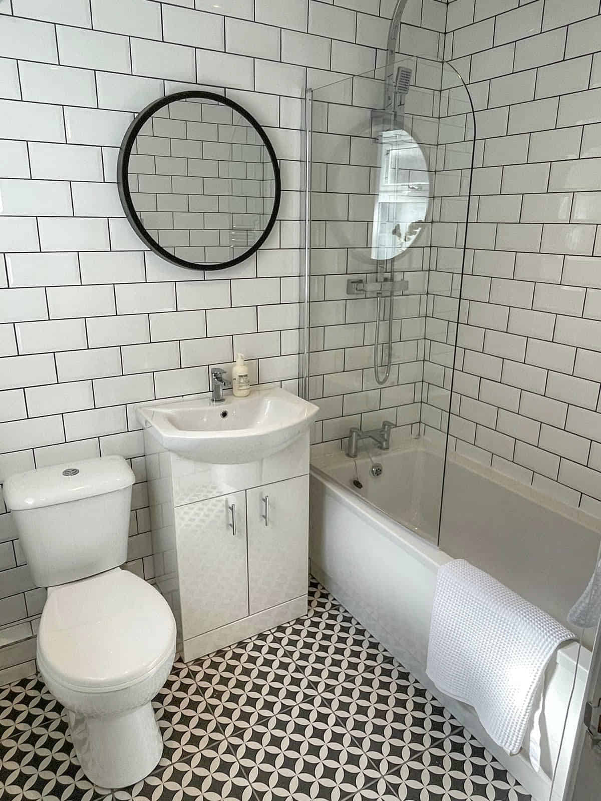 Hinton Street L6, Liverpool - Liverpool, England, United Kingdom - Bathroom