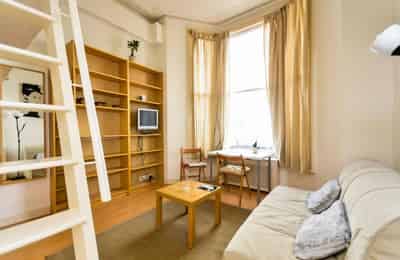 1 Bed 1 Bath - Kitchen?w=400&h=260&fit=crop&q=40&auto=format&trim=auto
