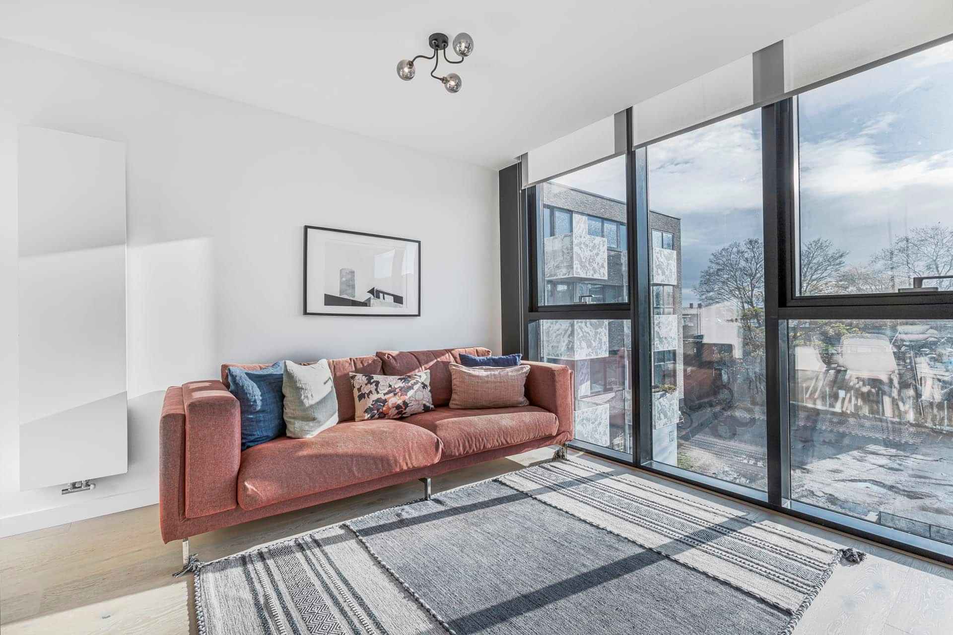 Amenities?w=400&h=260&fit=crop&q=40&auto=format&trim=auto