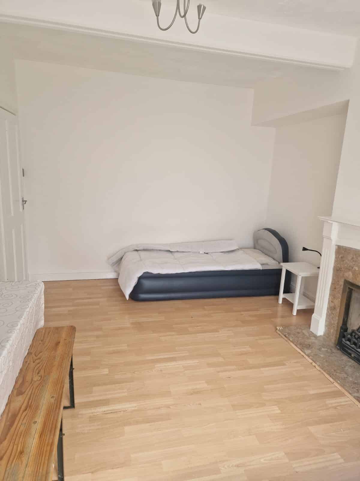 Becontree Ave RM8, London - London, England, United Kingdom - 2 Bed 2 Bath - Bedroom
