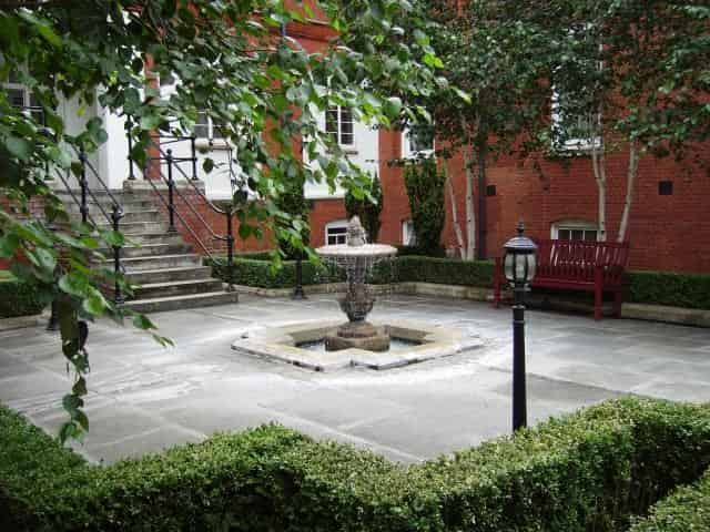 Fulham Palace Road W6, London - London, England, United Kingdom - Amenities